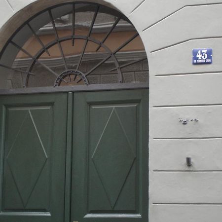 克里斯皮住宿加早餐旅馆 的里雅斯特 外观 照片